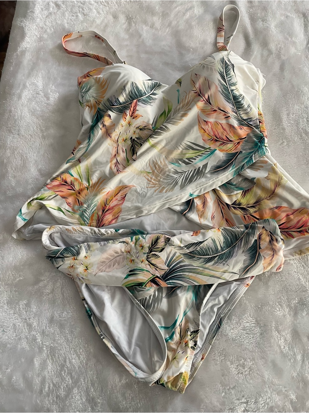 Jantzen  sz 6 two piece tropical colorful adj straps moderate coverage tankini